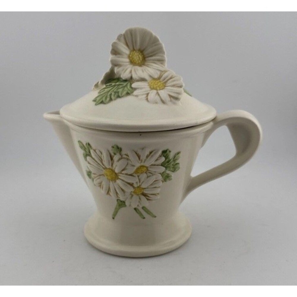 Metlox Poppytrail Sculptured Daisy Creamer Cup 3.25” Tall